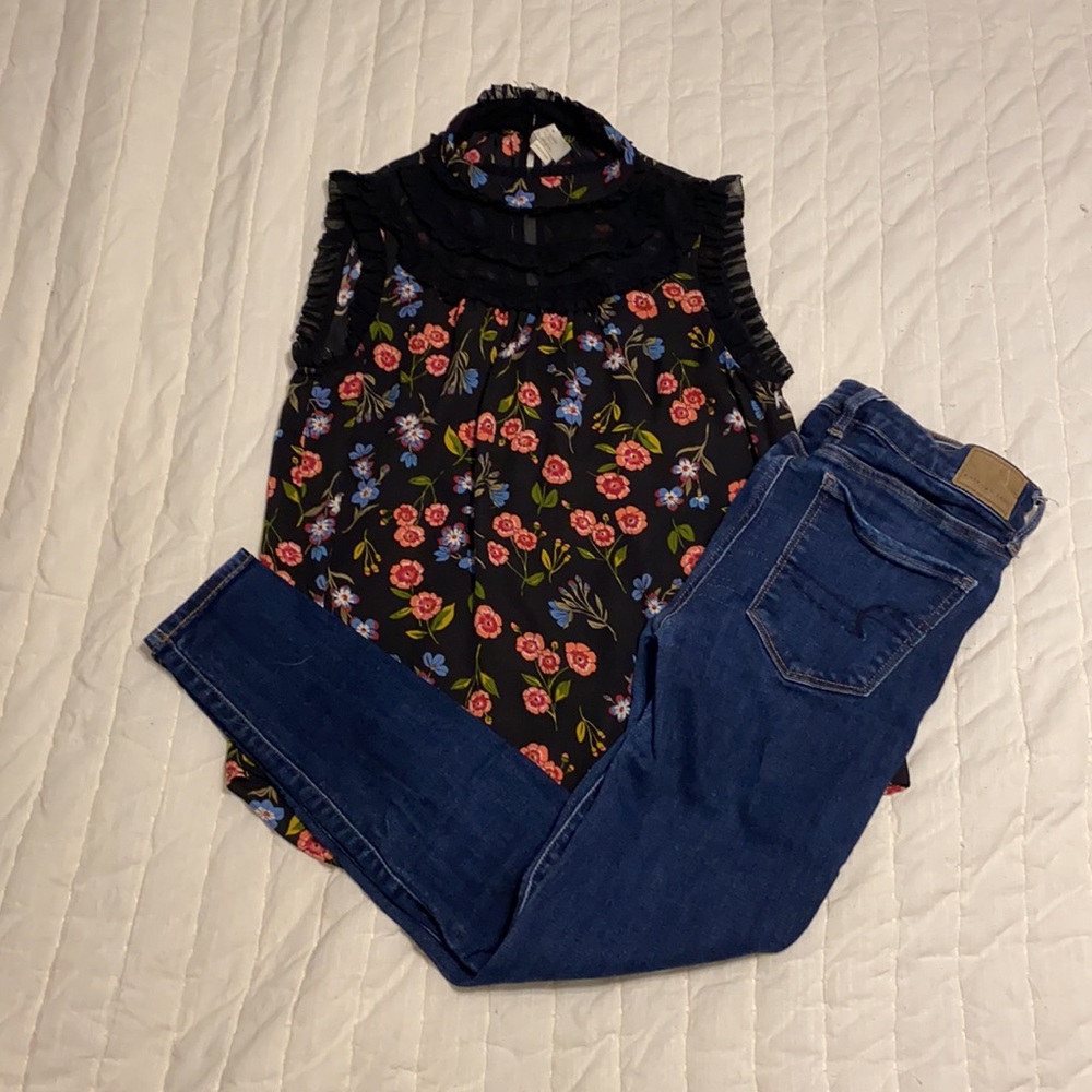 Kate Spade Greenhouse Lace Yoke Top Floral Print. Size small.